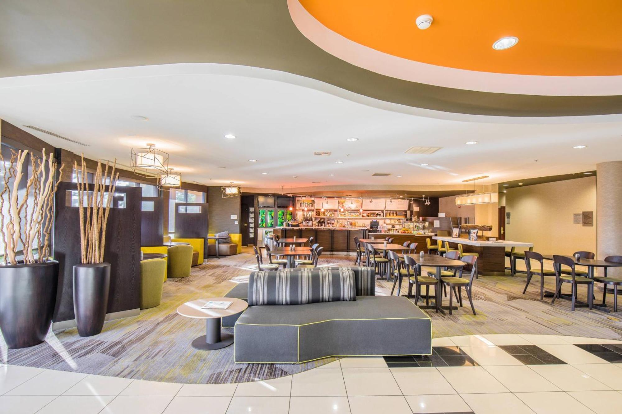 Courtyard By Marriott Мерсед Екстер'єр фото