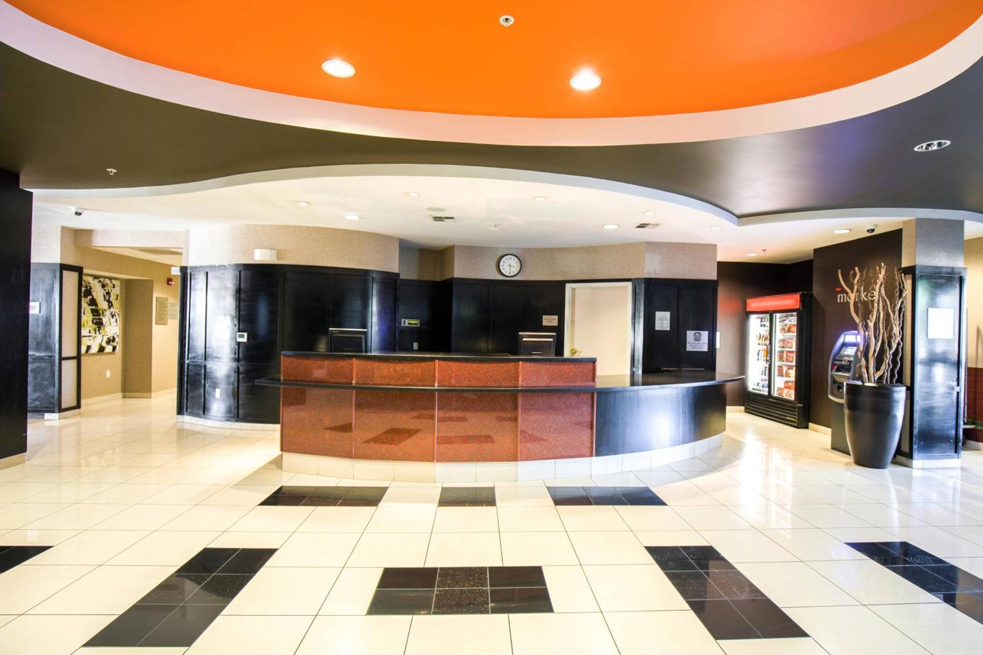 Courtyard By Marriott Мерсед Екстер'єр фото