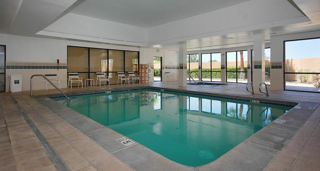 Courtyard By Marriott Мерсед Екстер'єр фото